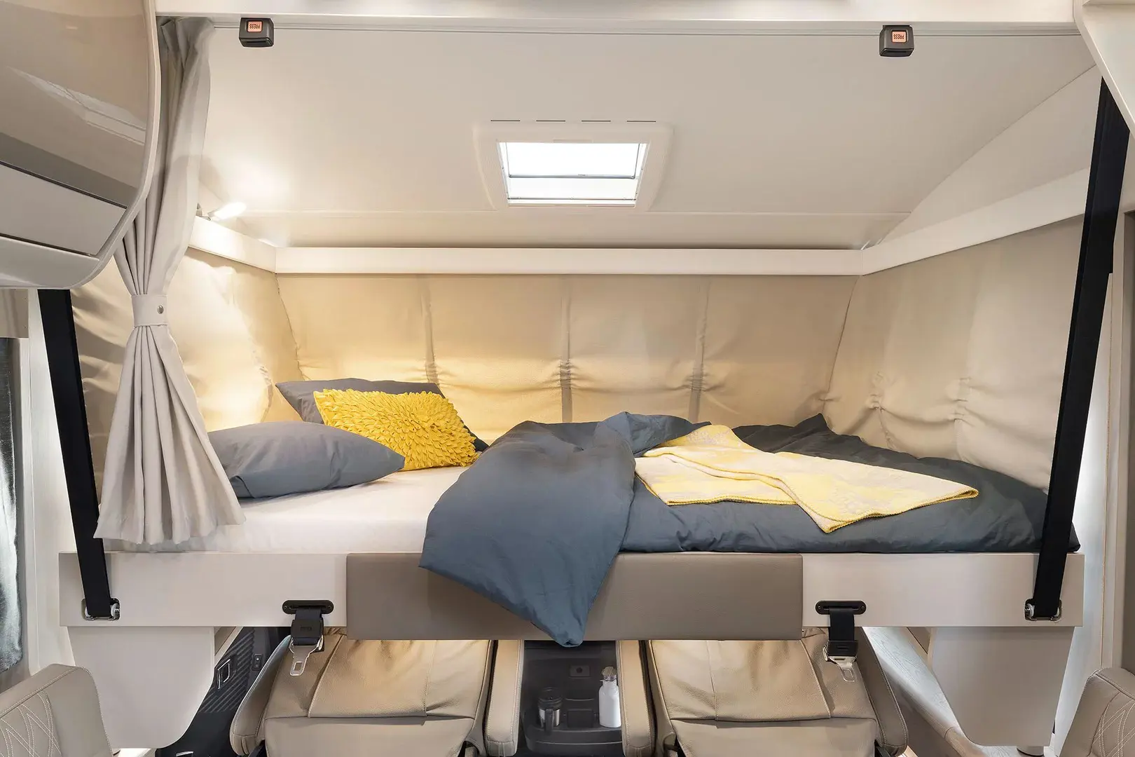 Deffleffs Esprit Motorhome Bedroom 2